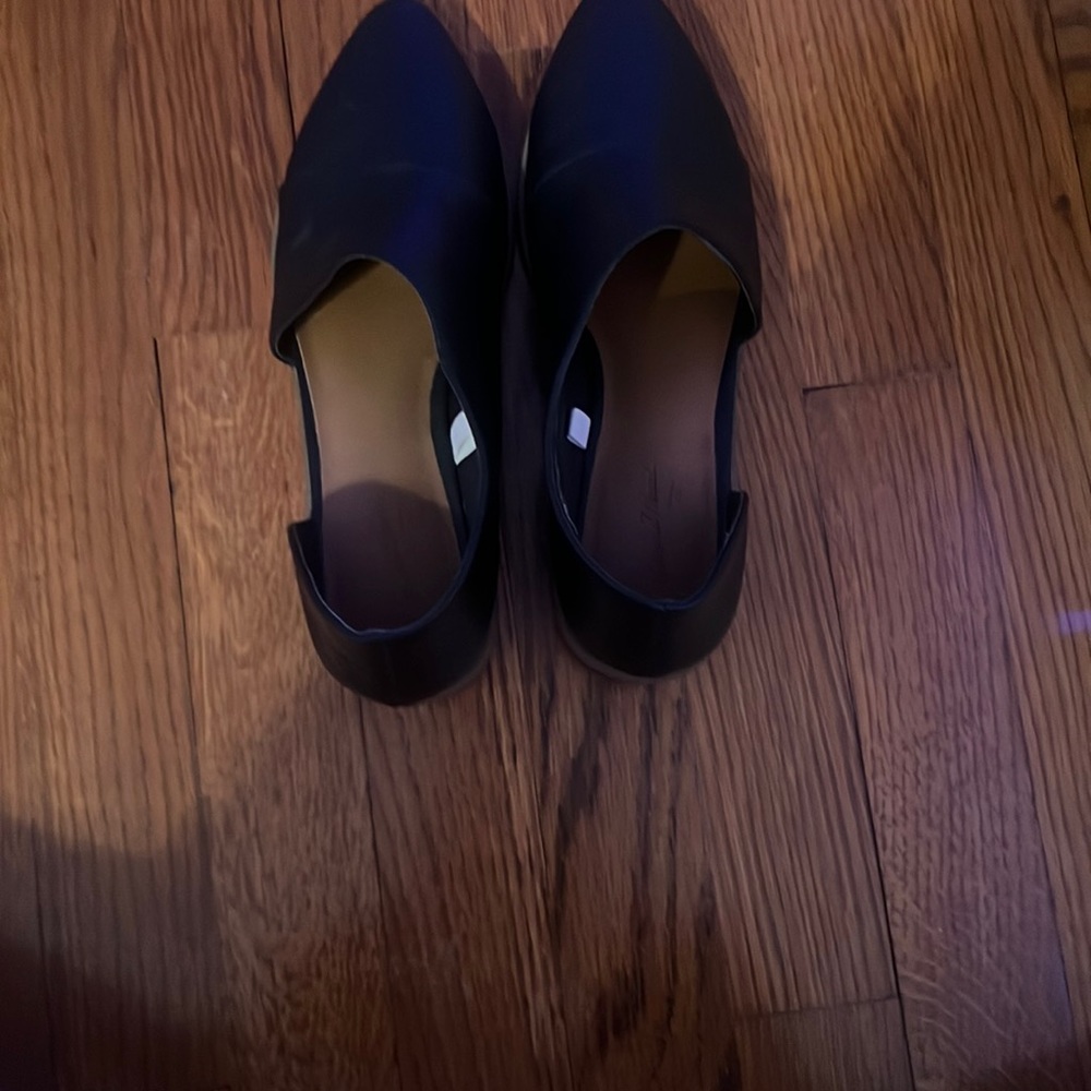 Universal Thread Women’s Flats Size 6
